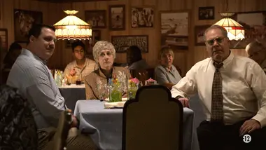 Manhunt : S2 E5 - Le pays du soleil au zénith