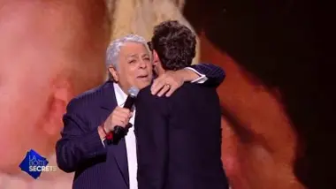 Marc Lavoine en larmes dans les bras d'Enrico Macias