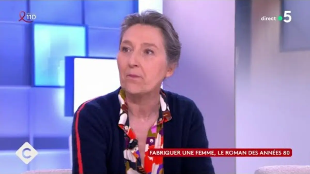 replay de Marie Darrieussecq, au nom des femmes - C à Vous - 22/03/2024
