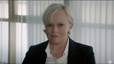 Master crimes - S03 E06 - Dites-le avec des fleurs