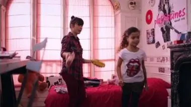 Mère et Fille - Appartement Séparé - Episode en entier - Saison 2 - Sur Disney Channel !