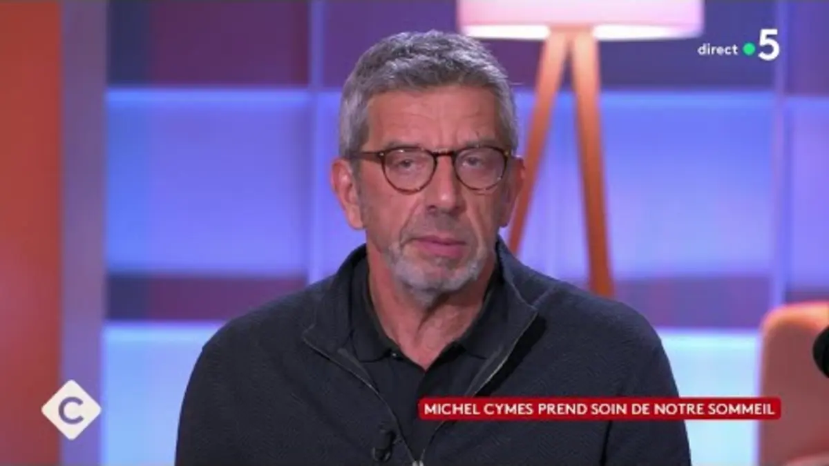 replay de Michel Cymes prend soin de notre sommeil - C à Vous - 18/04/2024