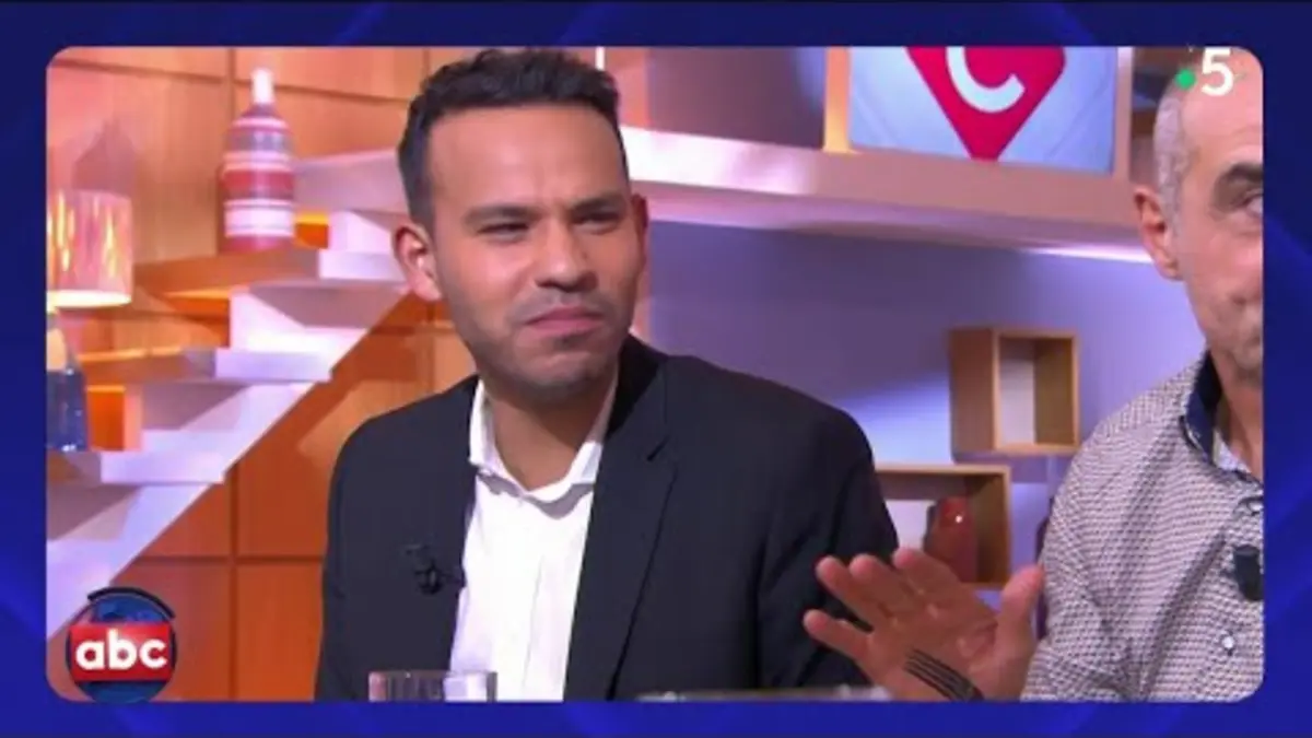 replay de Momo n’en fait jamais trop - L’ABC - C à Vous - 02/01/2024