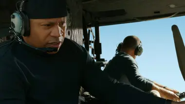 NCIS : Los Angeles : S12 E1 - Cloué au sol