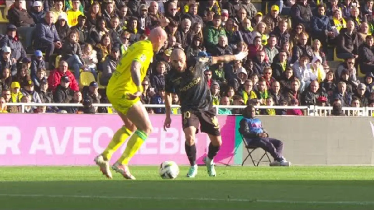 replay de Nicolas Pallois en mode dribbleur !