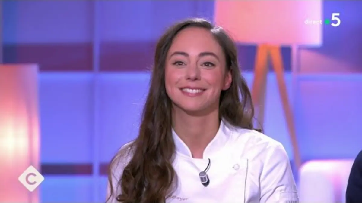replay de Nina Métayer, meilleure pâtissière au monde - C à vous - 27/10/2023