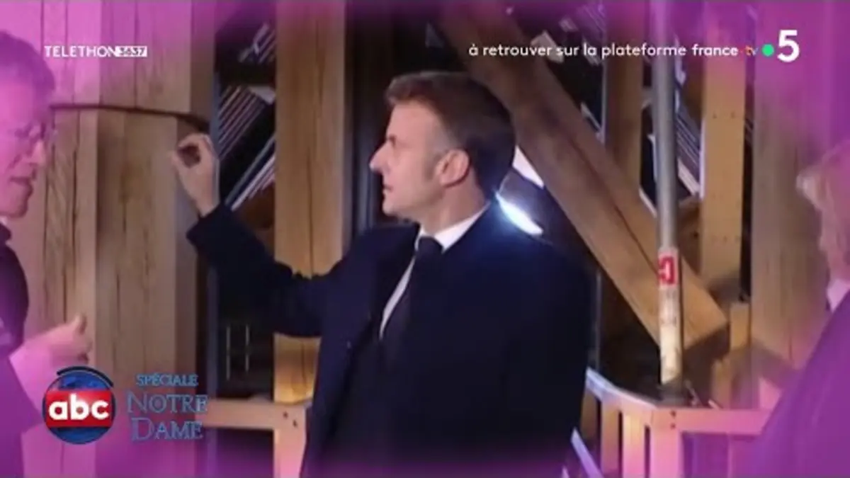 replay de On a découvert LA passion d’Emmanuel Macron - ABC de Bertrand Chameroy - C à Vous - 29/11/2024