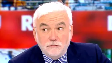 "On a mis hors-jeu Nicolas Sarkozy, c’est un problème pour la France" (Pascal Praud)
