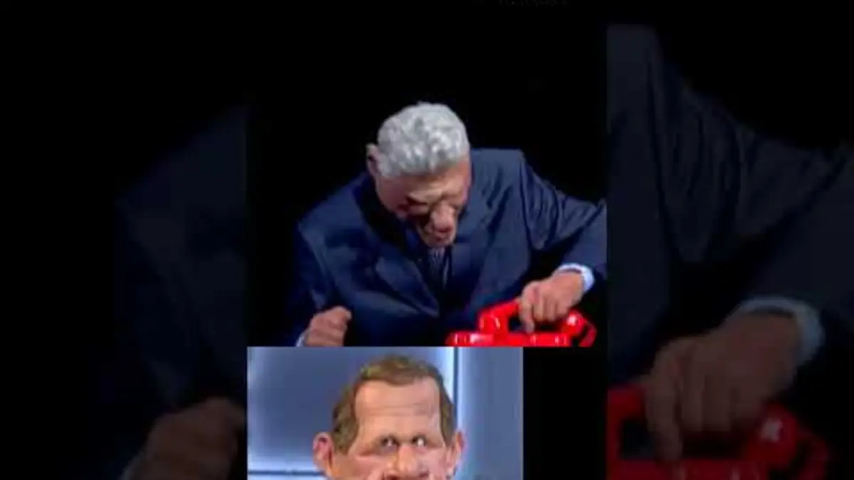 replay de On sent que c’est la fin de son mandat… ?? #Humour #Shorts #LesGuignols