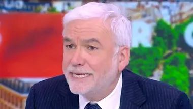 Pascal Praud DÉZINGUE France Inter : "Les lâches, les collabos, les nuls... Les mêmes qu’en 1940 !"