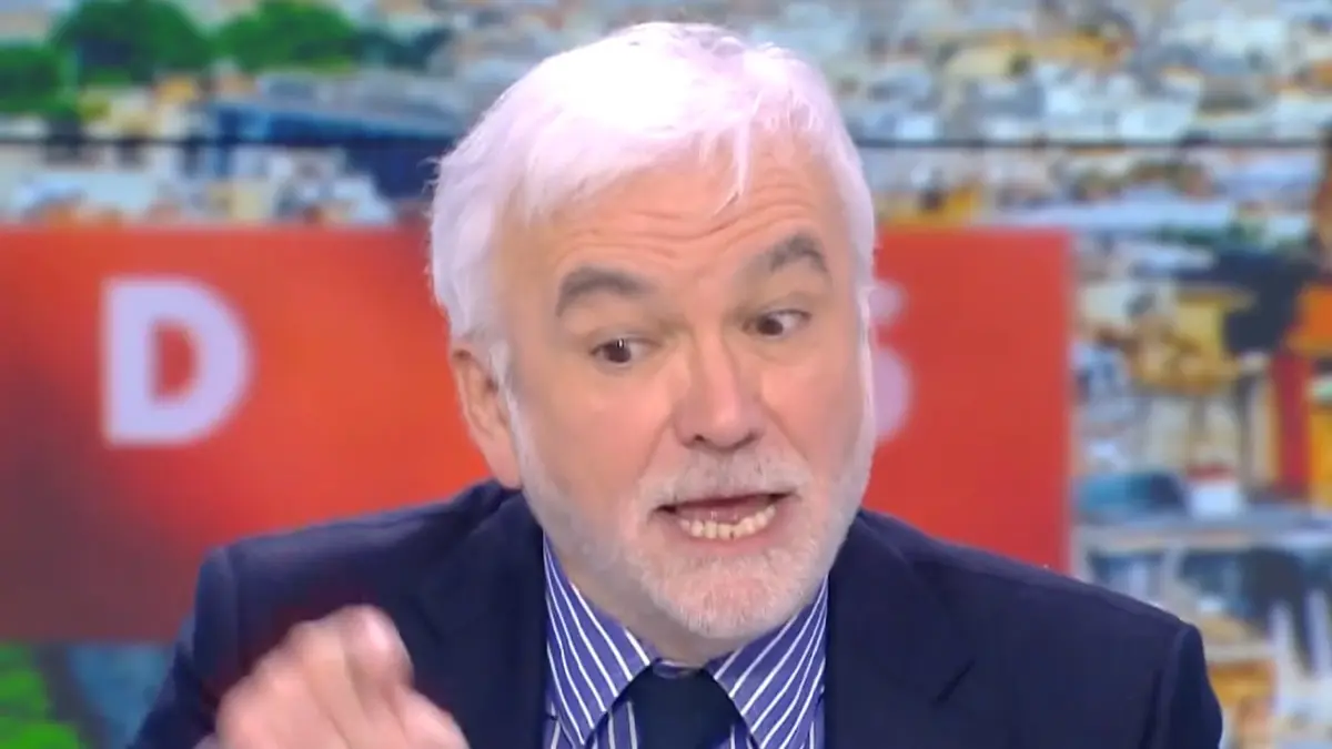 replay de Pascal Praud s’emporte contre Yael Braun-Pivet : "Aller sur France Inter, c’est vraiment pas malin"