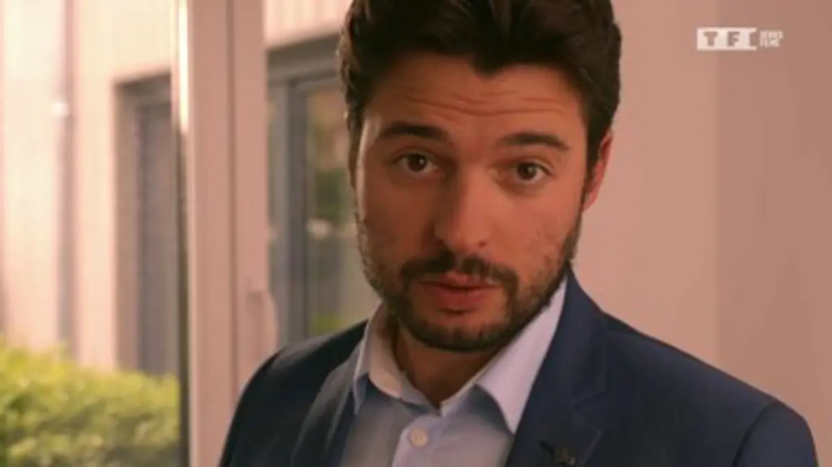 replay de Petits secrets entre amoureux - S01 E14 - L'inconnue du parc