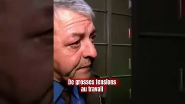 Plus d'excuses valables 🫢 - Extrait de Tout salaire mérite travail #shorts #humour #striptease