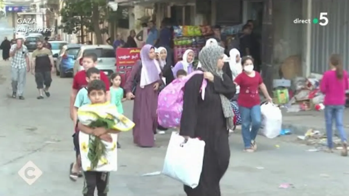 replay de Plus d’un million de Gazaouis sommés d’évacuer vers le sud - L’Édito - C à vous - 13/10/2023