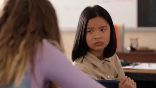 Presque populaires S01E21 Potins à tout prix