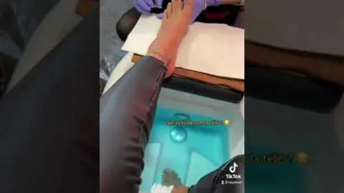 replay de POV : ta pédicure avec #Layafeet