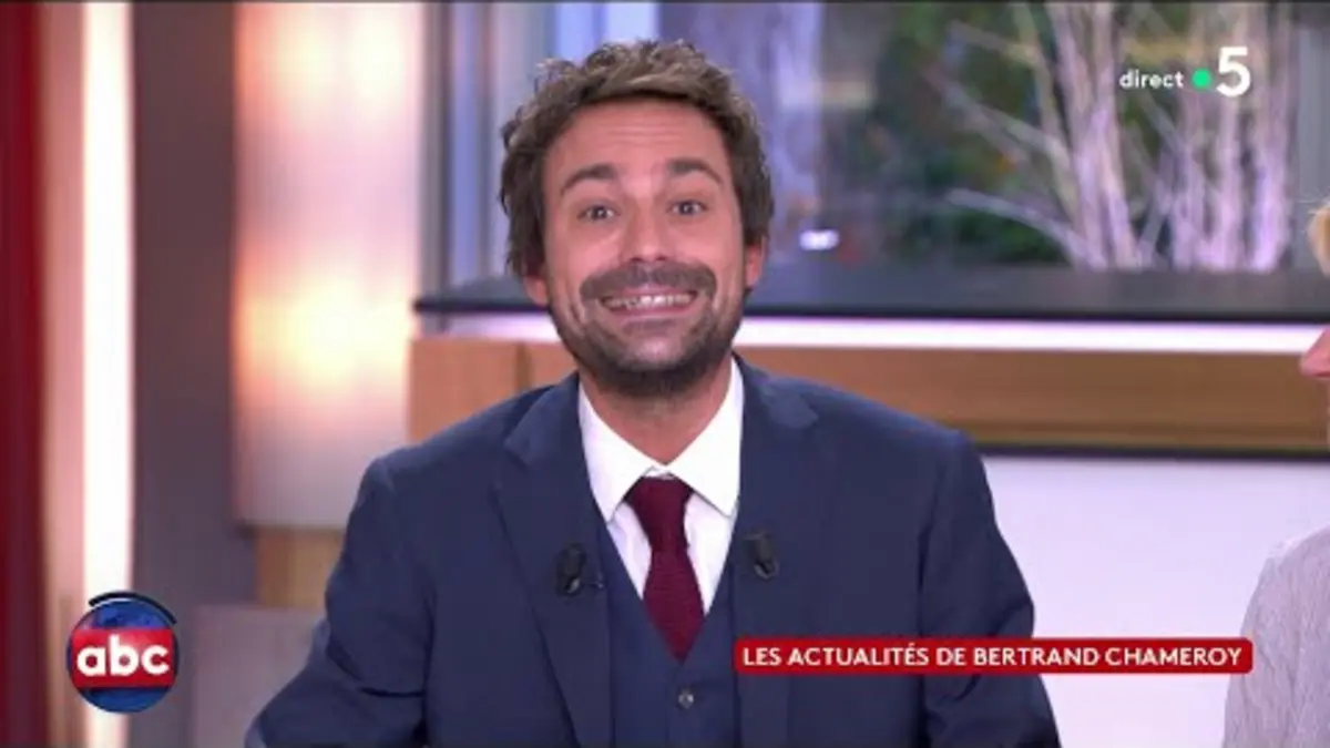 replay de Que font les micros de chaînes infos après une journée intense ? - ABC - C à Vous - 05/12/2024