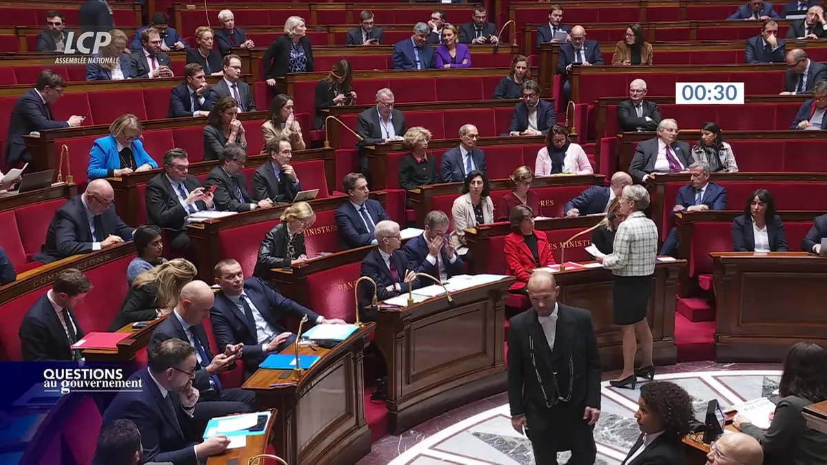 replay de Questions au Gouvernement - le débrief - Questions au Gouvernement - le débrief du mardi 14 novembre 2023