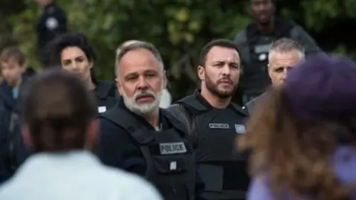 Candice Renoir S09E04 Qui sème le vent récolte la tempête