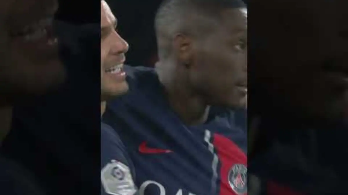 replay de Randal Kolo Muani délivre le PSG ⚽