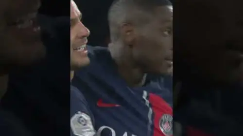 replay de Randal Kolo Muani délivre le PSG ⚽