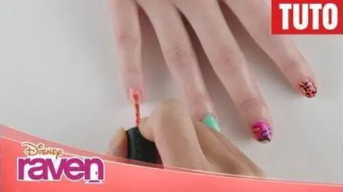 replay de Raven - Tuto nail art