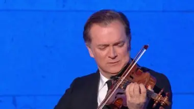 Renaud Capuçon et l'Orchestre de la Garde républicaine interprètent l’air de "La liste de Schindler"