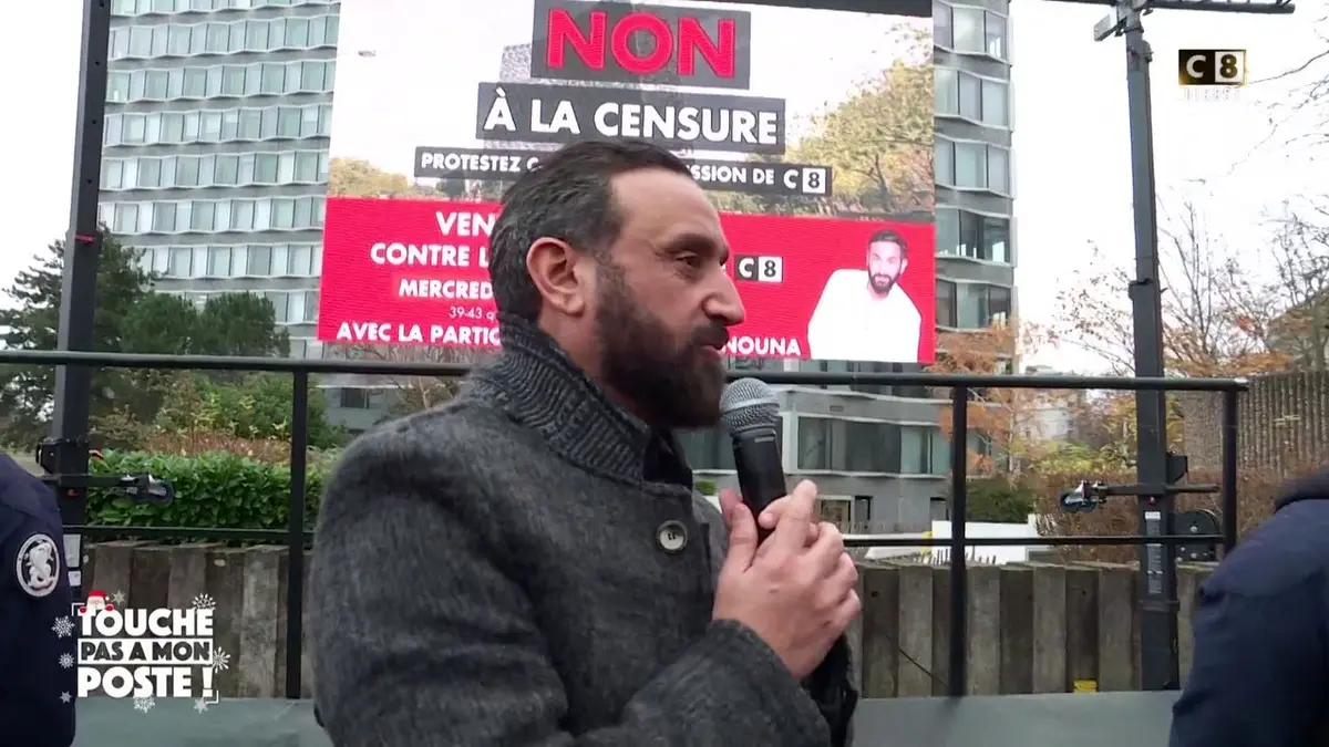replay de Retour sur la manifestation devant l'ARCOM avec Cyril Hanouna