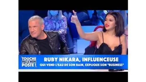 replay de Ruby Nikara, influenceuse qui vend l'eau de son bain, explique son "business"