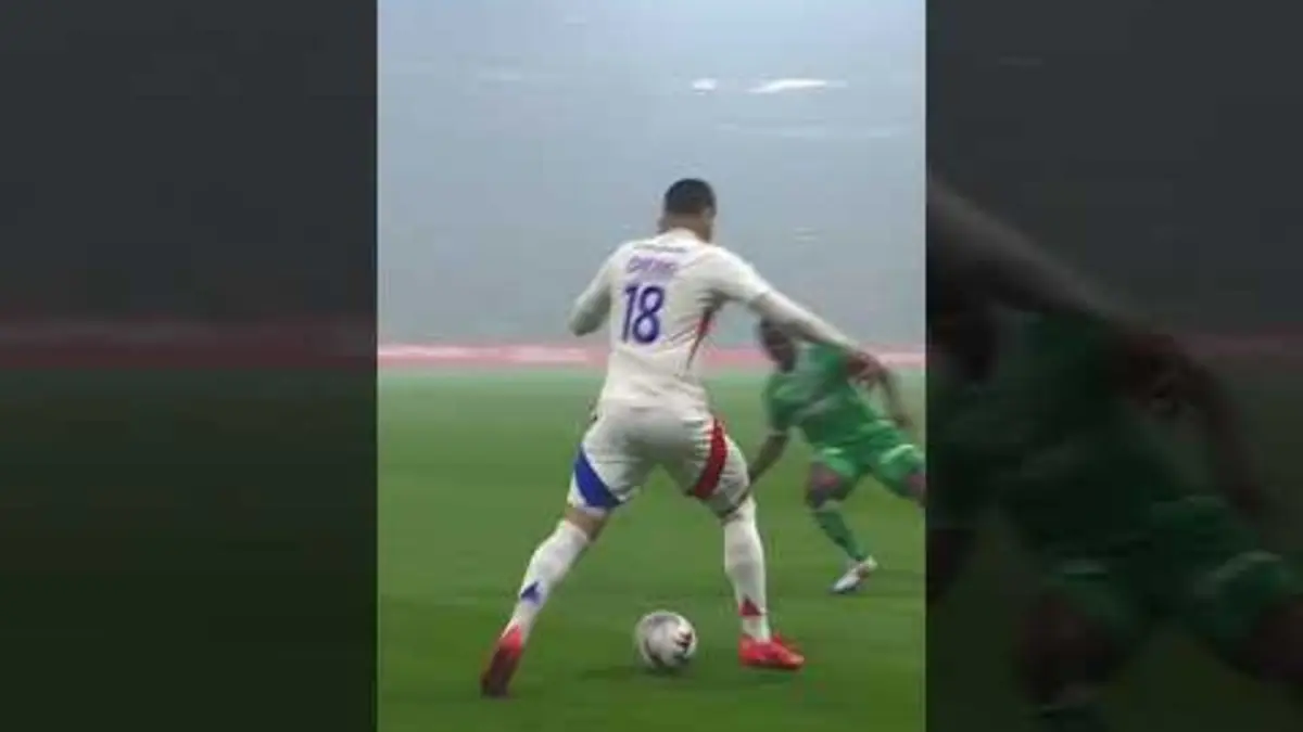 replay de Ryan Cherki dans ses oeuvres ? #football #ligue1 #ligue1mcdonalds #cherki @OlympiqueLyonnais