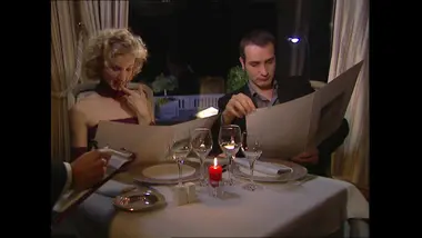 S2E15 - Au restaurant (1)