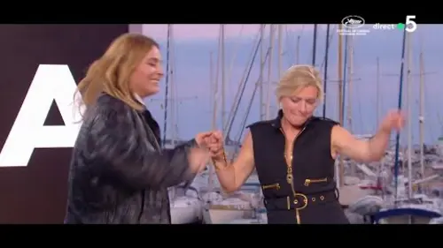replay de Santa - “Recommence-moi” - Live - C à vous - 24/05/2024