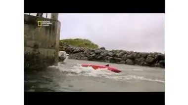 Science of stupid - Comment sauter d'une falaise en kayak ?