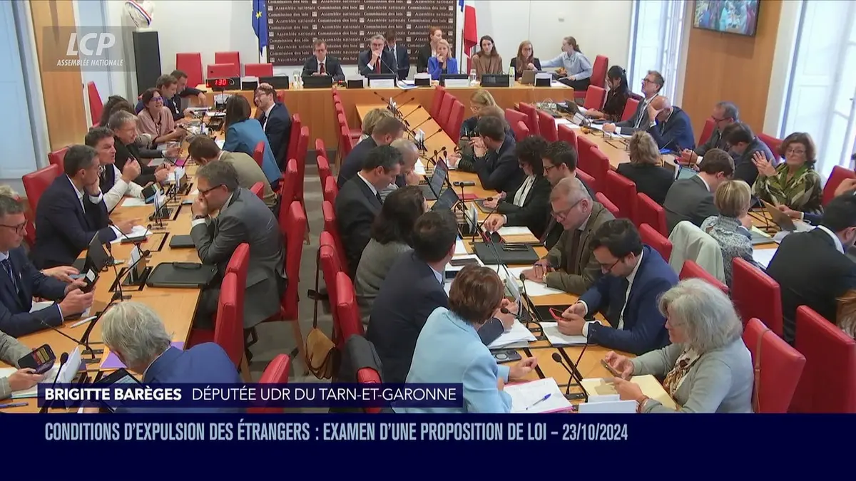replay de Séance publique à l'Assemblée nationale - Conditions d'expulsion des étrangers : examen d'une proposition de loi - 23/10/2024