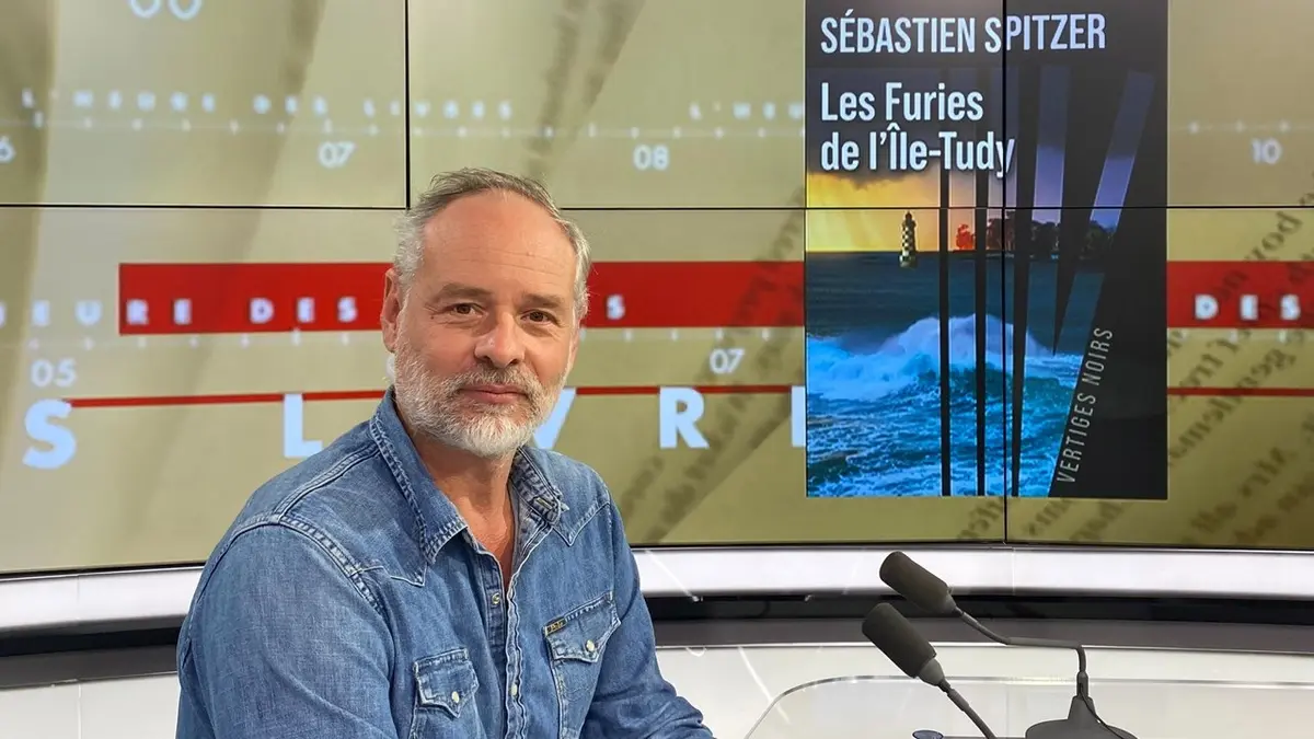 replay de Sébastien Spitzer : L'Heure des Livres (Émission du 24/11/2025)