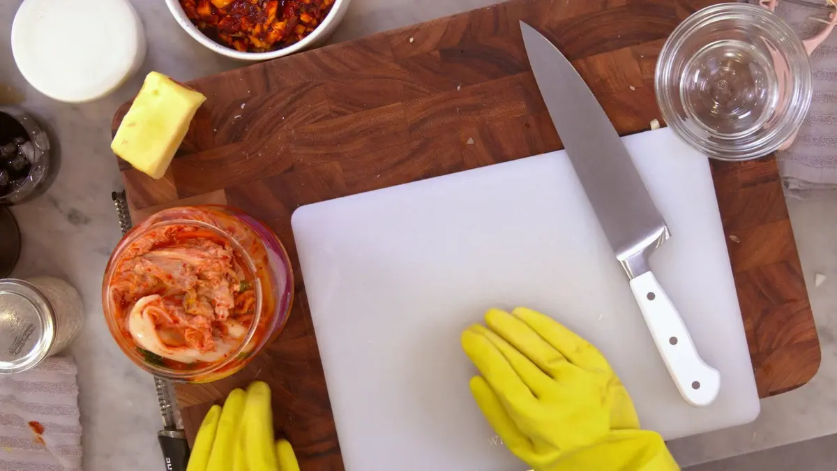 replay de Selena + chef : S3 E7 - Selena + Esther Choi