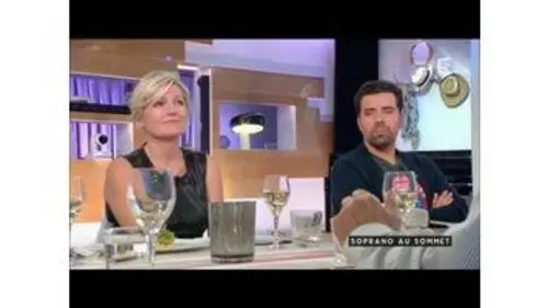 replay de Soprano, au sommet - C à vous - 23/11/2016