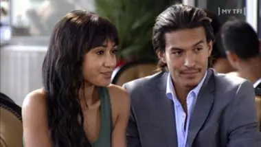 Sous le soleil de St Tropez - S02 E07 - Escroqueries sentimentales