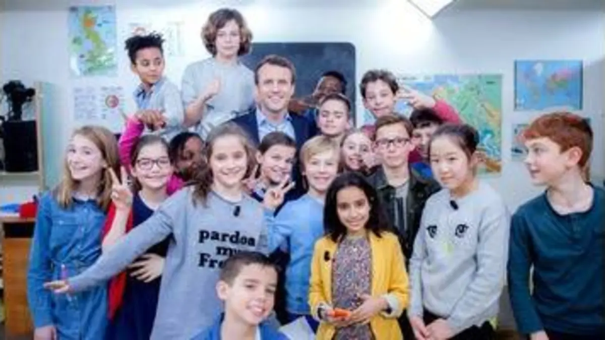 replay de Spéciale Emmanuel Macron