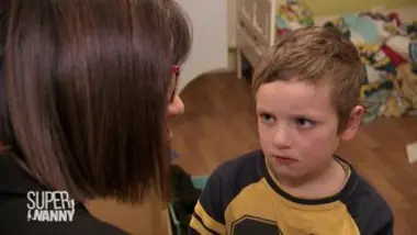 Super Nanny - Elever 5 enfants dans un appartement à Paris : avec Super Nanny on garde le sourire