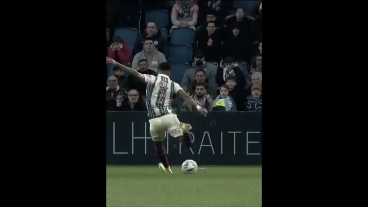 Talent Mike Penders! 🇧🇪 #football #ligue1 #soccer…