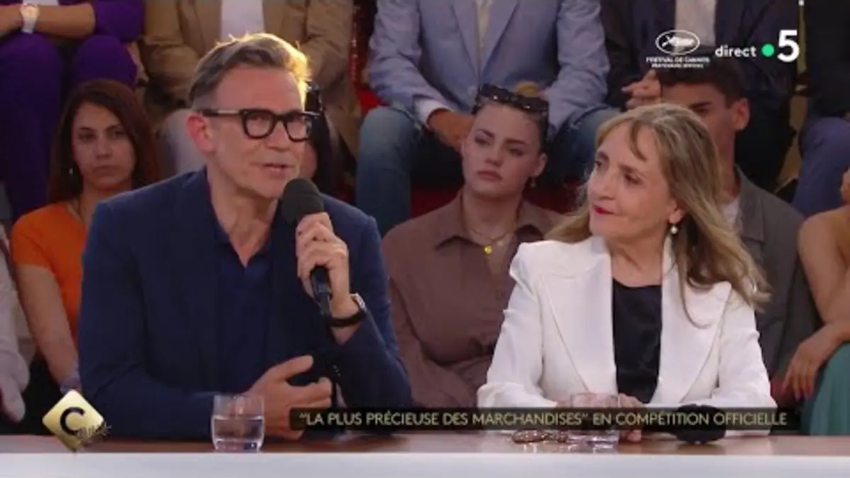 replay de Tapis rouge pour Michel Hazanavicius & Dominique Blanc - C à Vous - 23/05/2024