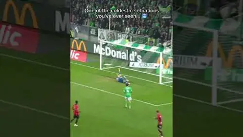 replay de That celebration... ? #Ligue1 #Nice #Celebration #Reaction #Ligue1McDonalds