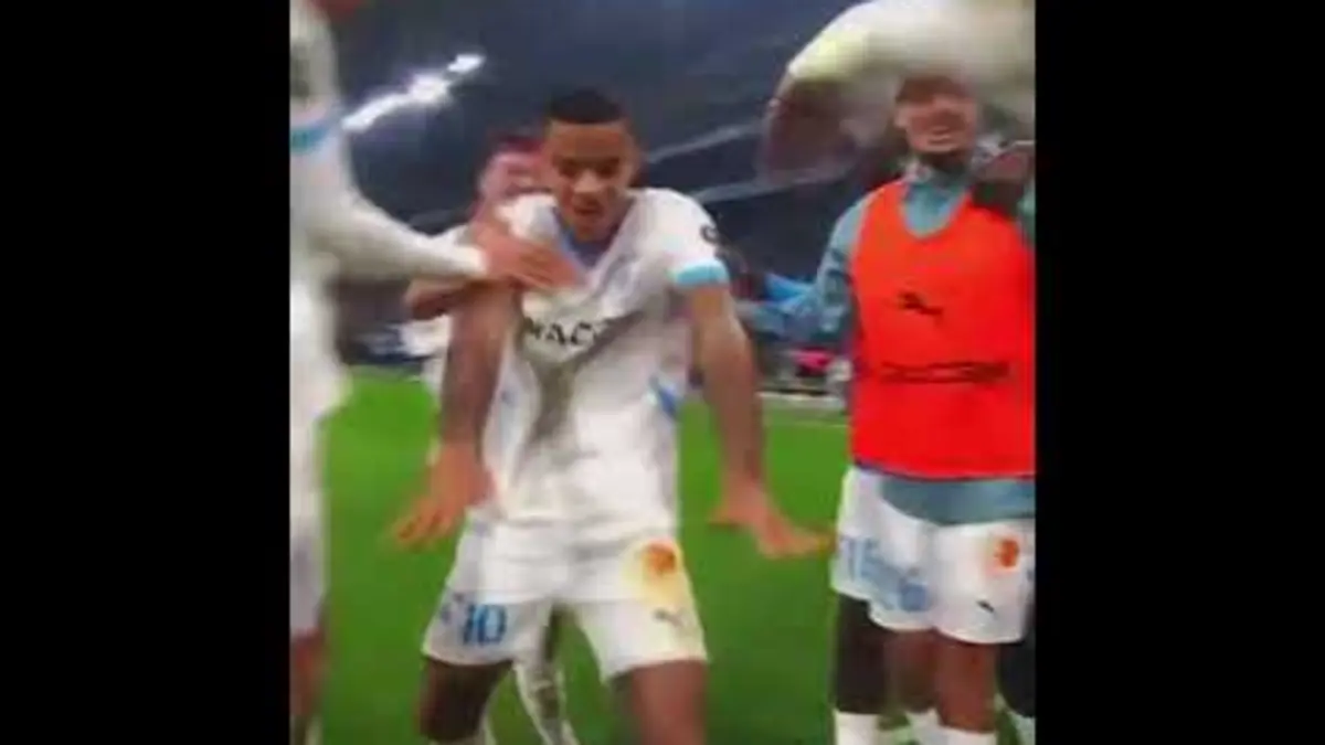 replay de That Marseille celebration ?? #Ligue1 #marseille #celebration #monaco #music #dance #greenwood
