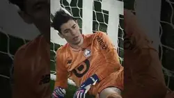 The greatest chip shot ever? ?️ #football #ligue1 #psg #sport #foot #ligue1mcdonalds #footballshorts