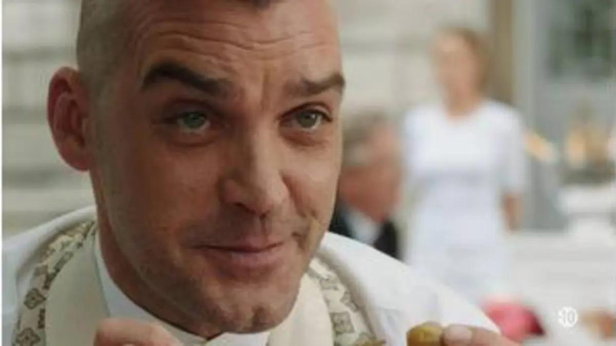 replay de The Royals : Saison 4 épisode 1