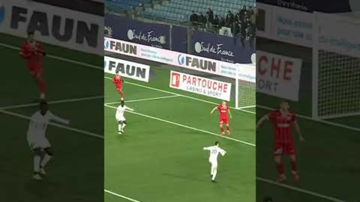 replay de this fail ? #sportstiktok #football #Ligue1 #Ligue1McDonalds #Angers #MHSC