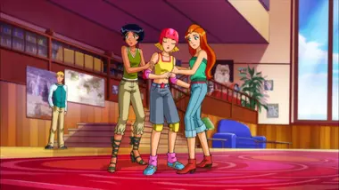 Totally Spies ! : La chute du skateur