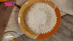 Tous en cuisine : Effiloché de cochon aux épices de Noël et pavlova fruits exotiques