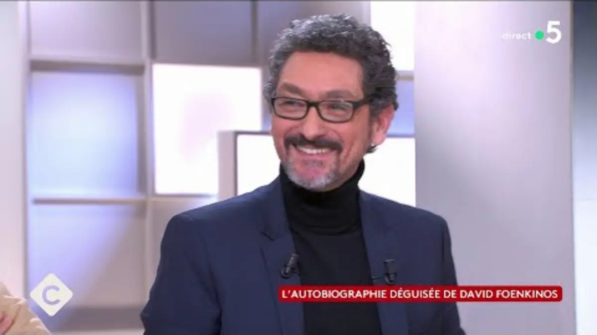 replay de “Tout le monde aime Clara”, l’autobiographie déguisée de David Foenkinos - C à Vous
